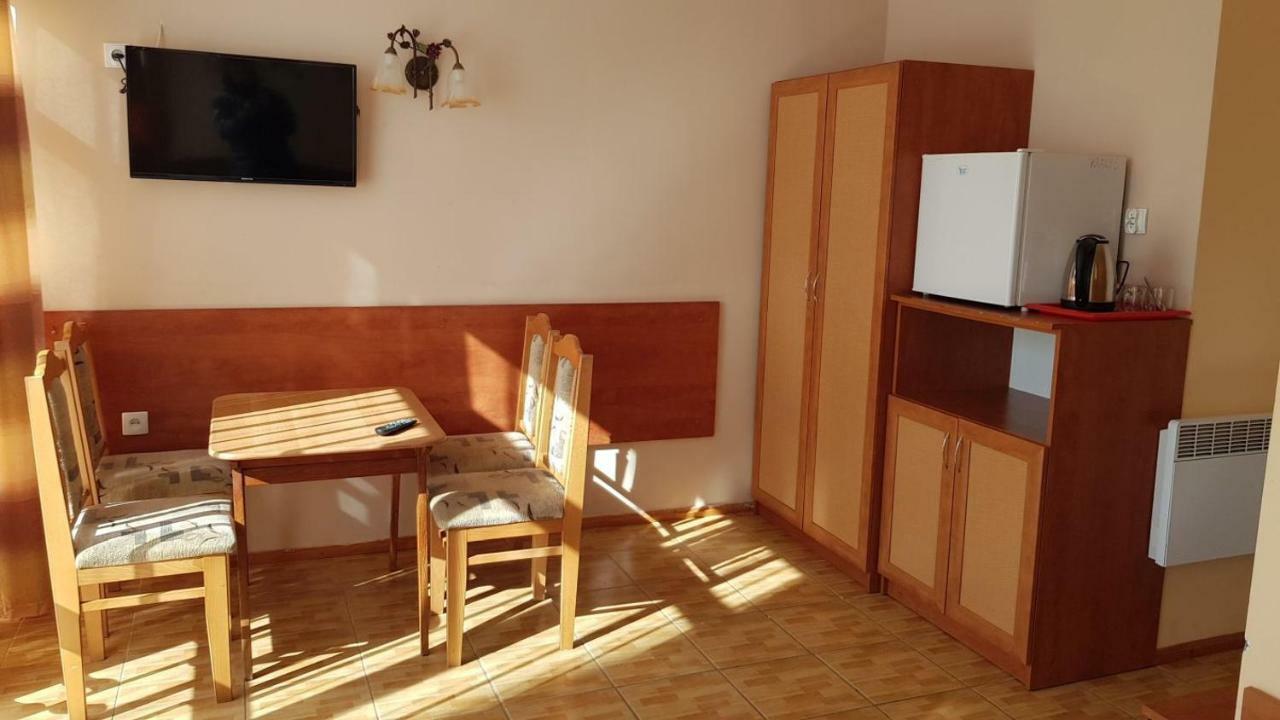 O.W. Krakus II - Domki I Pokoje Stegna  Exterior foto